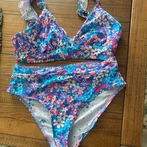 Cupshe Floral Bikini Set in Purple and Blue